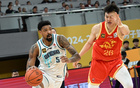 CBA季后賽，廣廈勝青島晉級四強(qiáng)，胡金秋、楊瀚森表現(xiàn)亮眼。