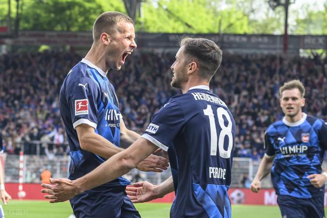 3-0，拜仁租將顯威，助保級隊勝強敵，保級有盼。