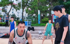 山東隊威海集訓，六點海邊拉練，陶漢林受邱彪指導。